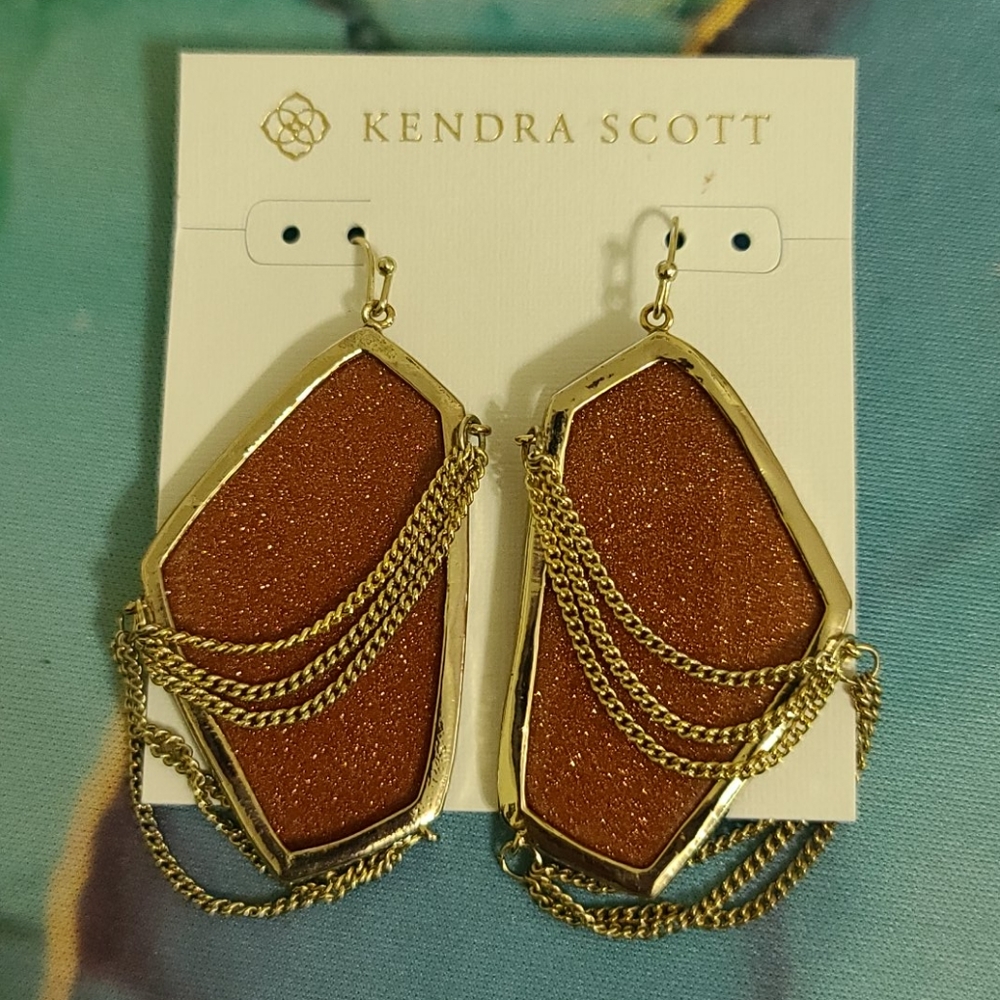 EUC HTF Kendra Scott Kavita Earrings goldstone